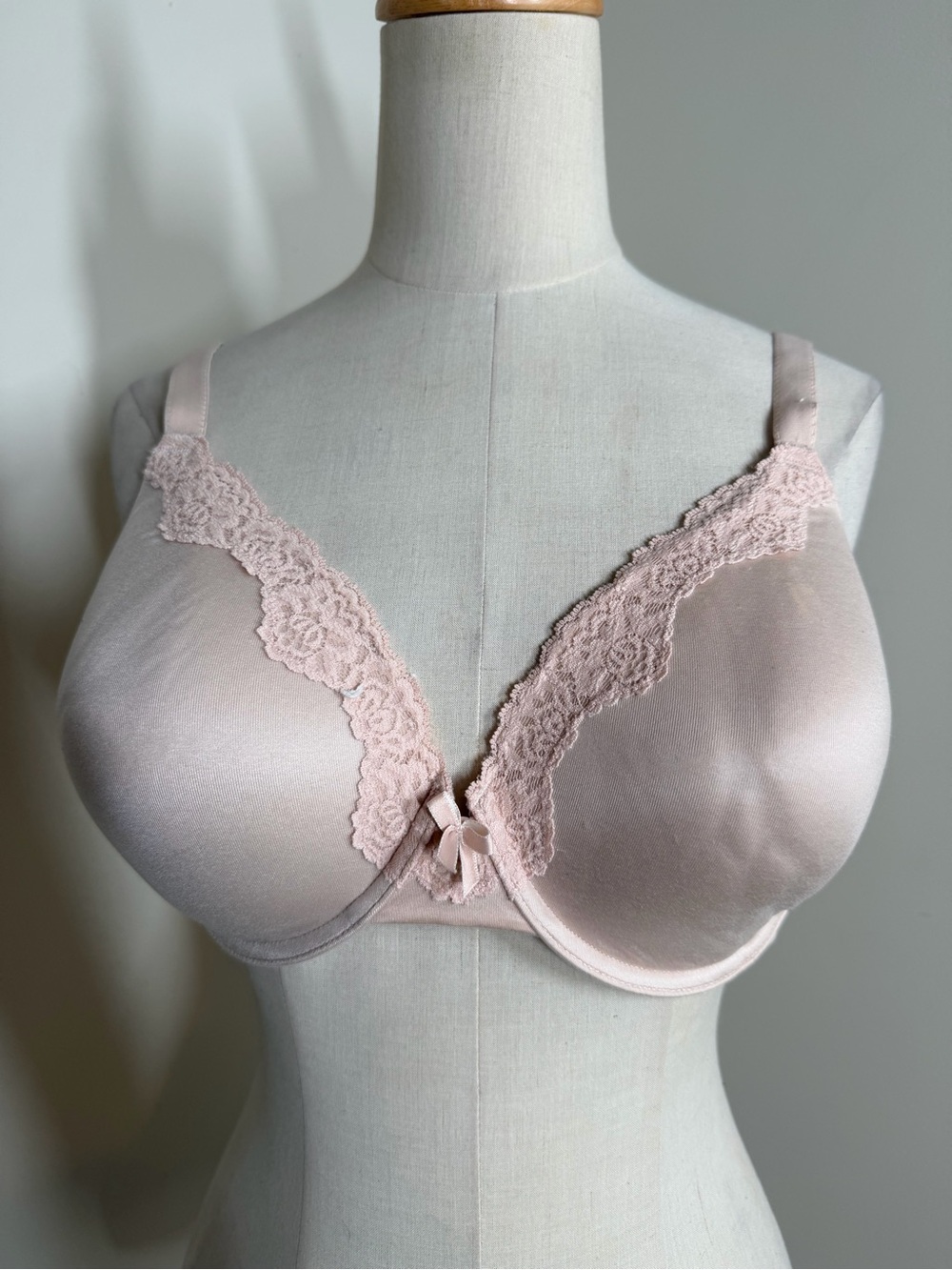 Maidenform 09404 Comfort Devotion-SZ 38D-Embellished Tan Pink Extra Coverage Bra